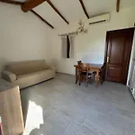 Azienda Agrituristica Contras *