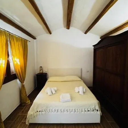 Feriehus Azienda Agrituristica Contras